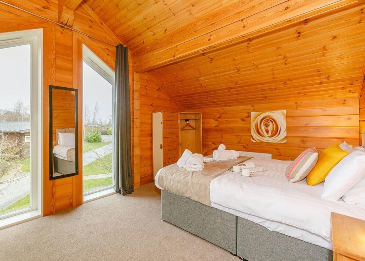 Woodland Lakes Lodges Thirsk Exterior photo
