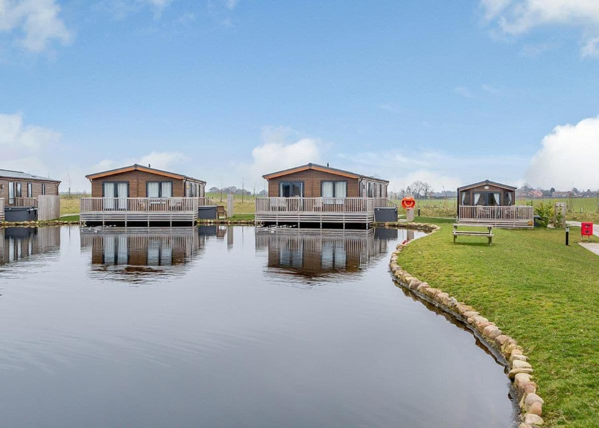 Woodland Lakes Lodges Thirsk Exterior photo